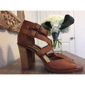 7.5 Ralph Lauren heels